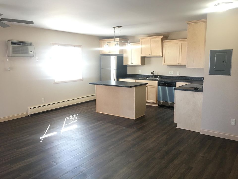 Galway Bay 2 2118 Allen Blvd Middleton WI Zillow