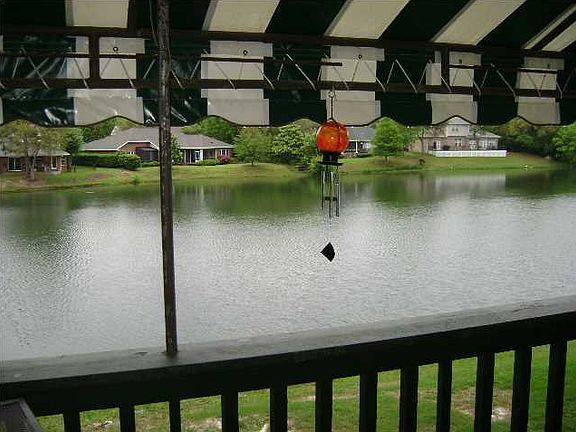 4th image of 202 Southlake Ct #202