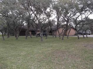 708 O'Brien Rd, Refugio, TX 78377