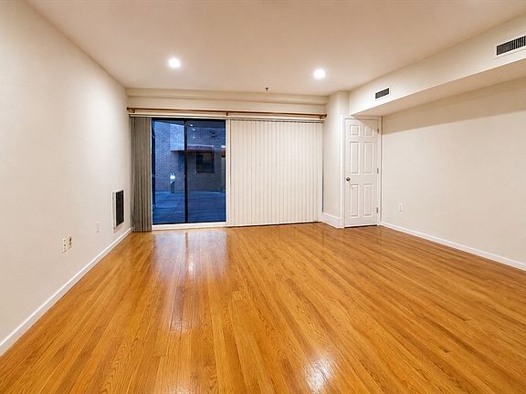 2nd image of 147 Kelton St APT 305