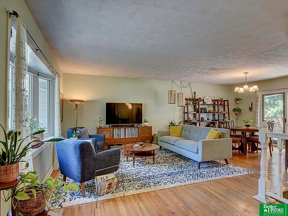 4th image of 3613 Armbrust Dr