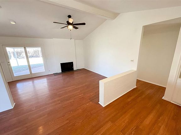 3rd image of 2429 NW 109th St