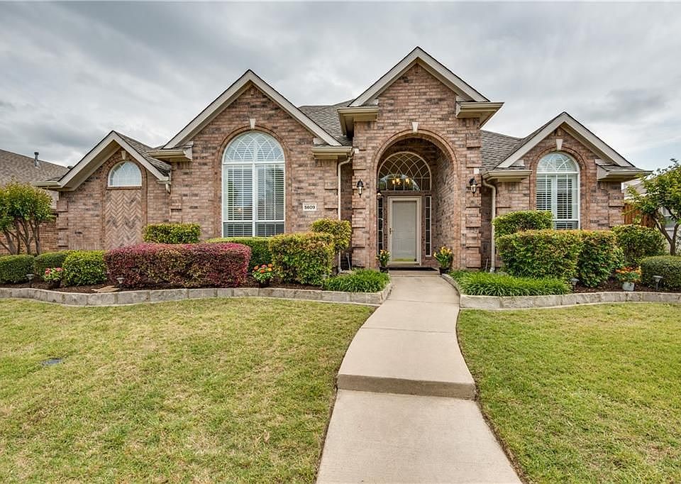 1st image of 5609 Violet Ct