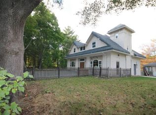 94 Sweetwater Ave, Bedford, MA 01730