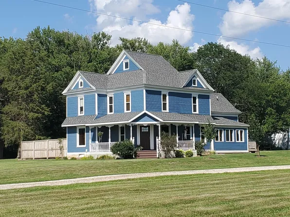 13668 V Ave, Dike, IA 50613