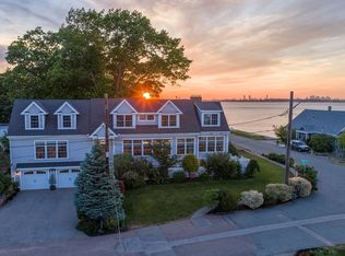 7 Swan Rd, Quincy, MA 02169