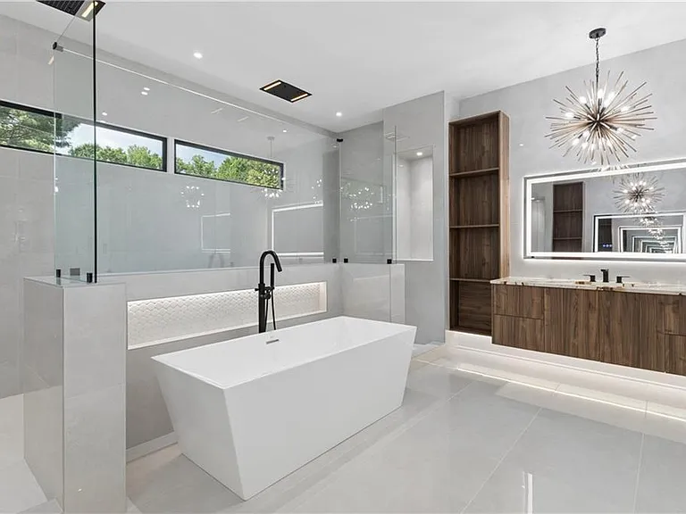 1000 Clementstone Northeast Dr — Photo 26