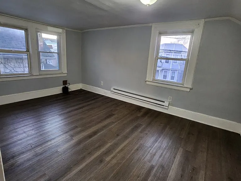 182 Dewey St #2 — Photo 8