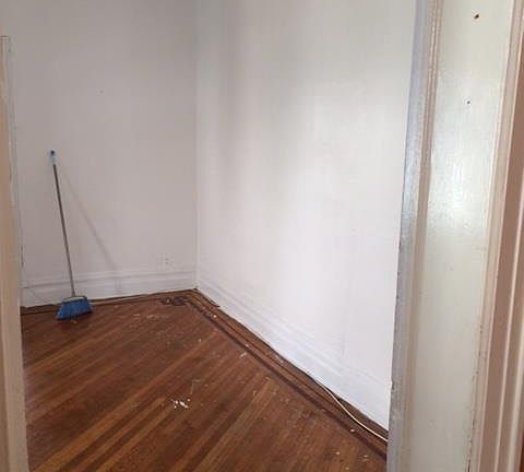2nd image of 10239 86th Ave #1