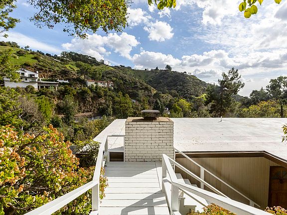 3rd image of 2470 Zorada Dr