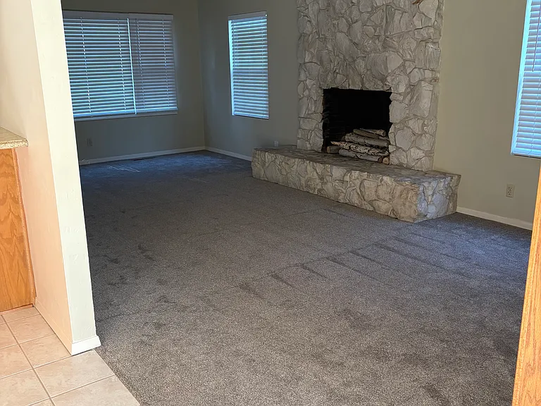 5100 Sleepy Hollow Dr — Photo 14