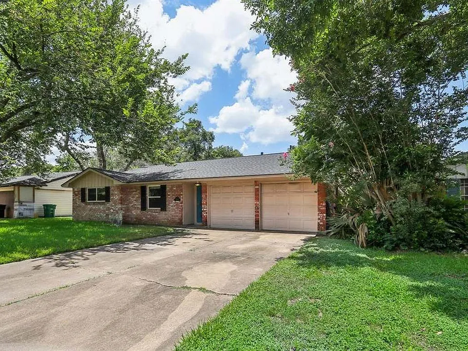 12322 Mullins Dr