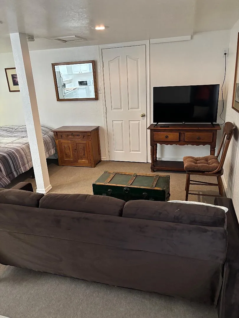 Studio, 440 sqft, $1,400 — Photo 1