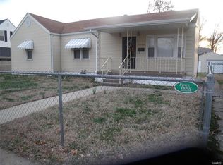 2705 N 40th St, East Saint Louis, IL 62201