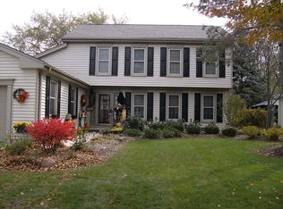 321 Stock Port Ln, Schaumburg, IL 60193