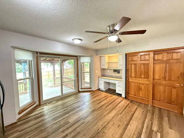 393 Misty Valley Dr — Photo 7