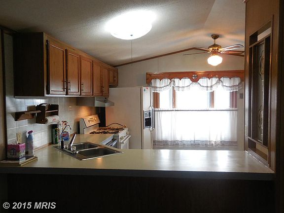 2nd image of 10 Lewis Dr