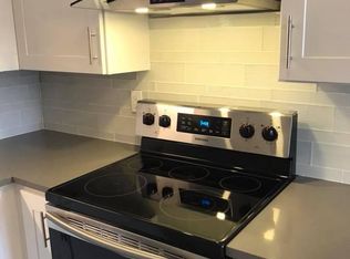12108 W North Ave APT 3, Wauwatosa, WI 53226