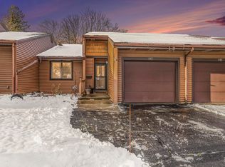 642 Maple Creek Dr #56, Holland, MI 49423
