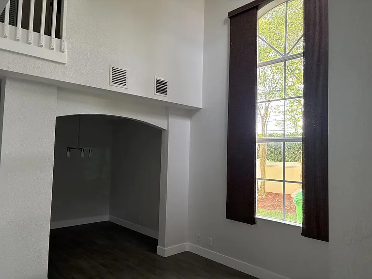 11500 NW 33rd St — Photo 5