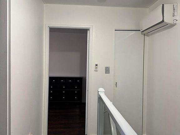 4th image of 9370 Aire Ct