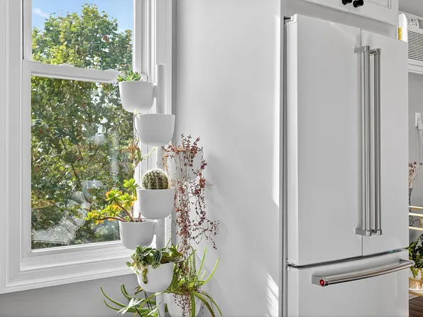 129 Prospect Street image 3 of 34