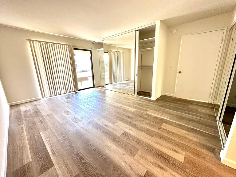 6757 Friars Rd #3 — Photo 3