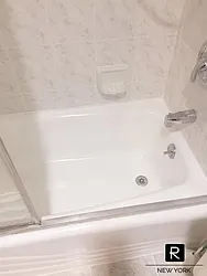 Rented by R New York