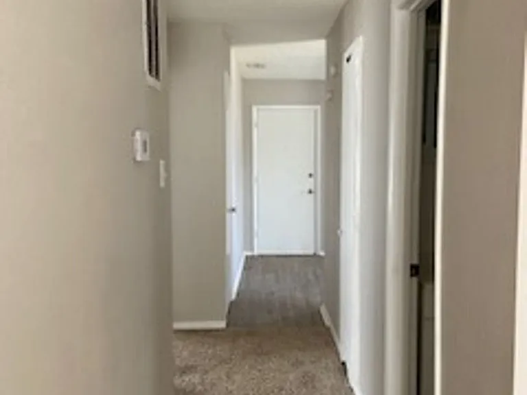 5433 Encino Rd — Photo 6