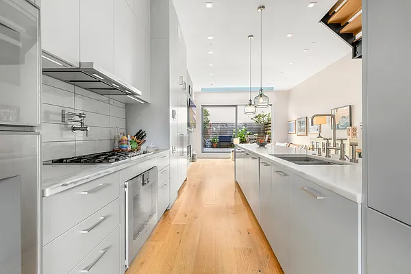 Sold by Corcoran | media 4