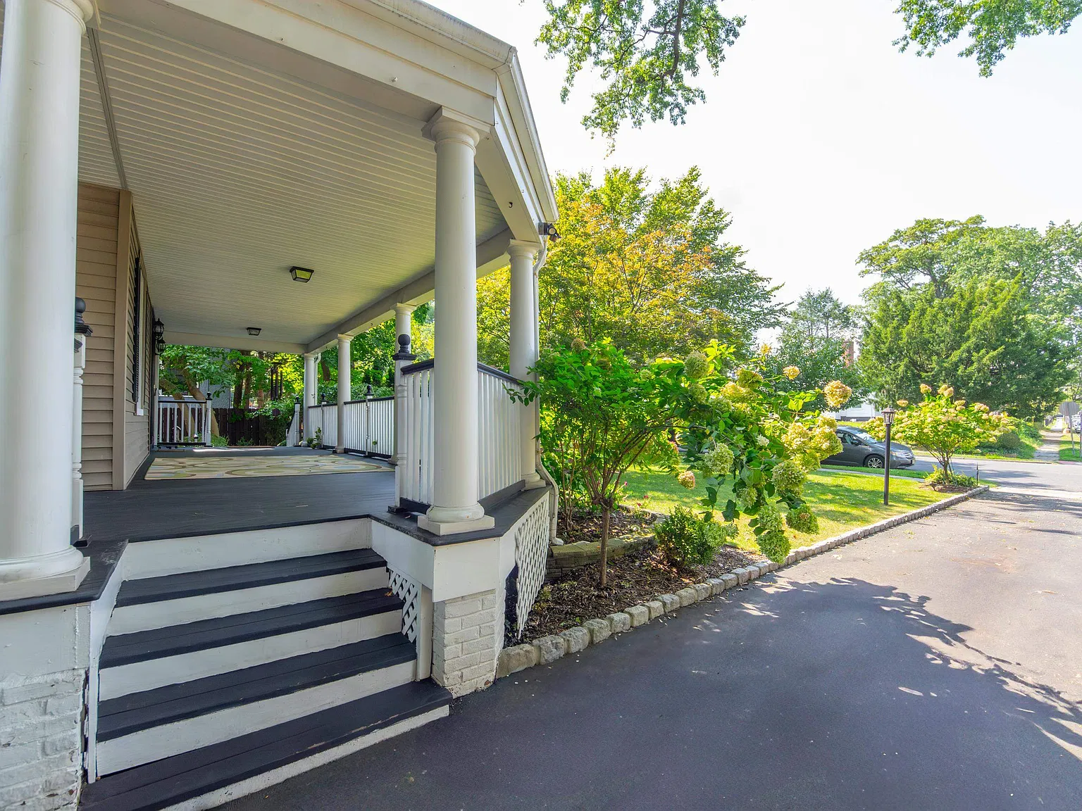 6 bed, 2.5 bath, 3800 sqft, $7,500 — Photo 3
