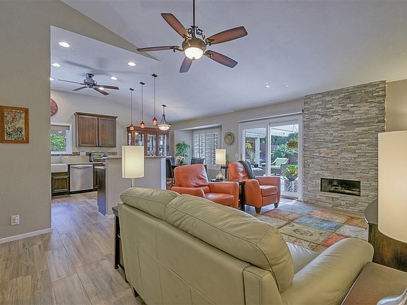 3rd image of 4617 Rose Dr