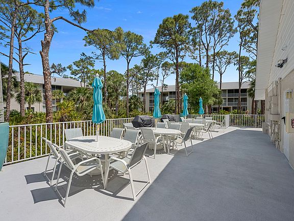 Clubhouse pool seating