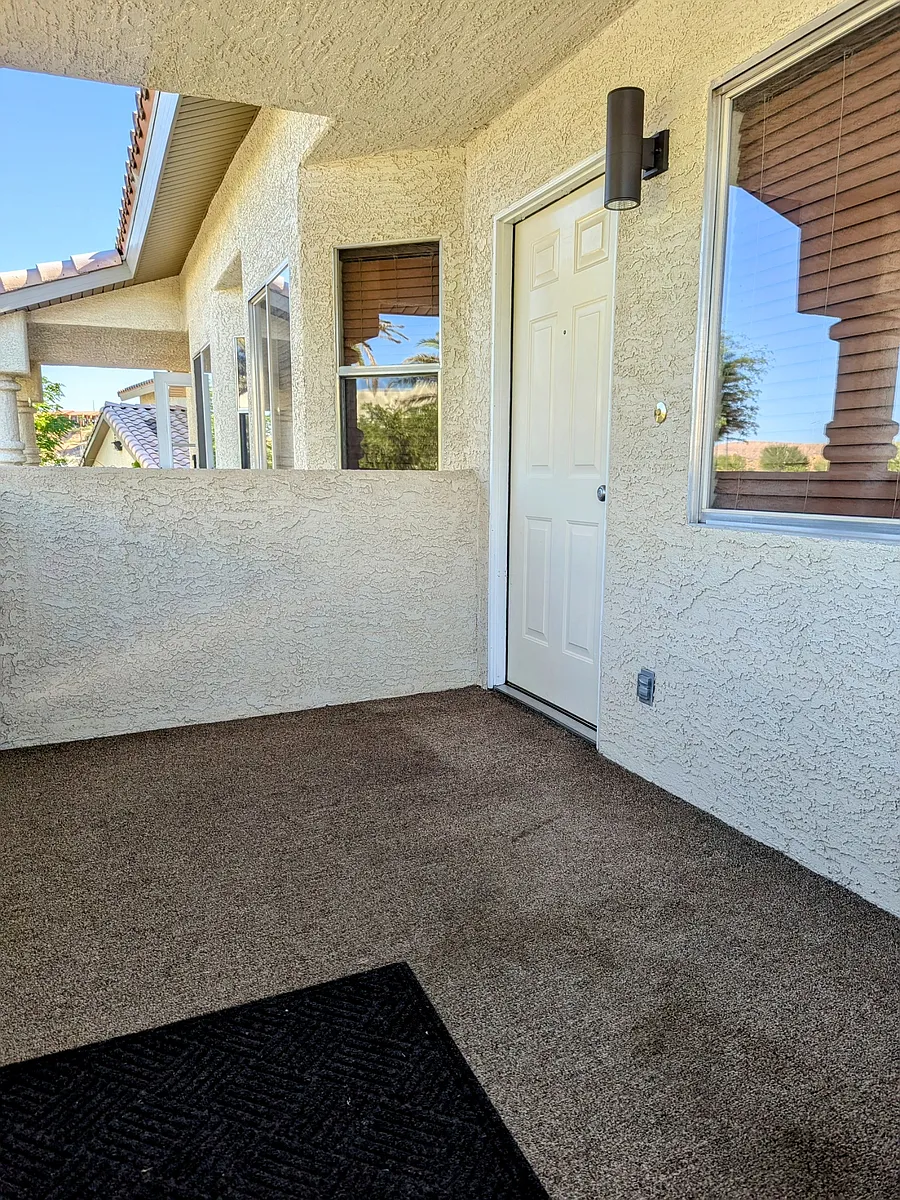Building Photo - 409 Mesa Blvd #201