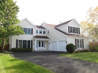 1651 Alemeda Ln, Mundelein, IL 60060