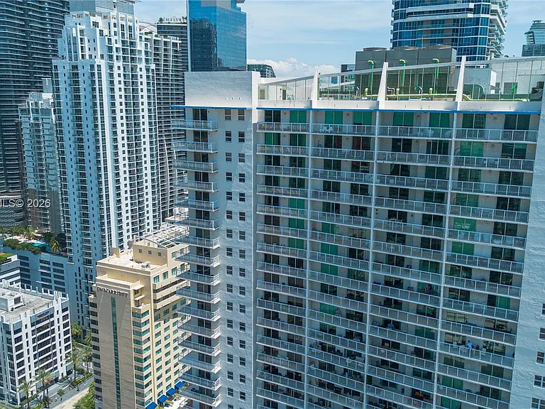 1200 Brickell Bay Dr #4121 — Photo 3