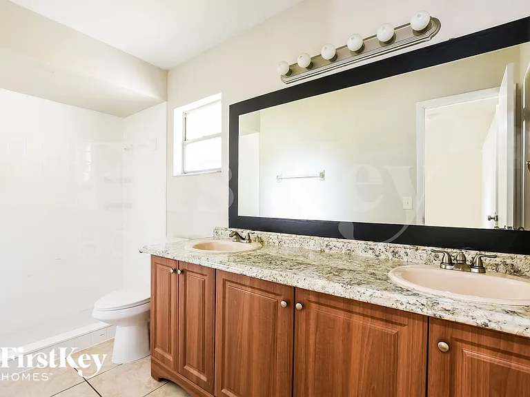 1701 Freeman Dr — Photo 14