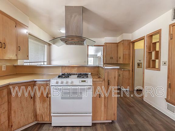 5th image of 5524 W Randolph Dr