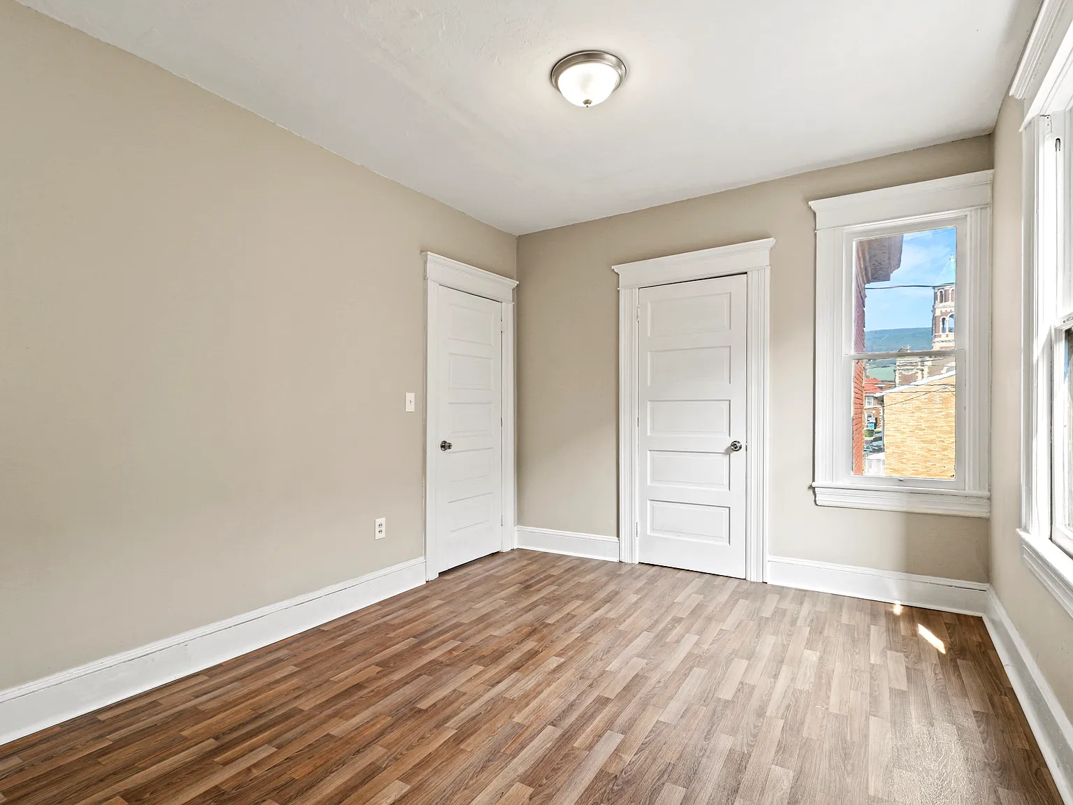 1 bed, 800 sqft, $999 — Photo 3