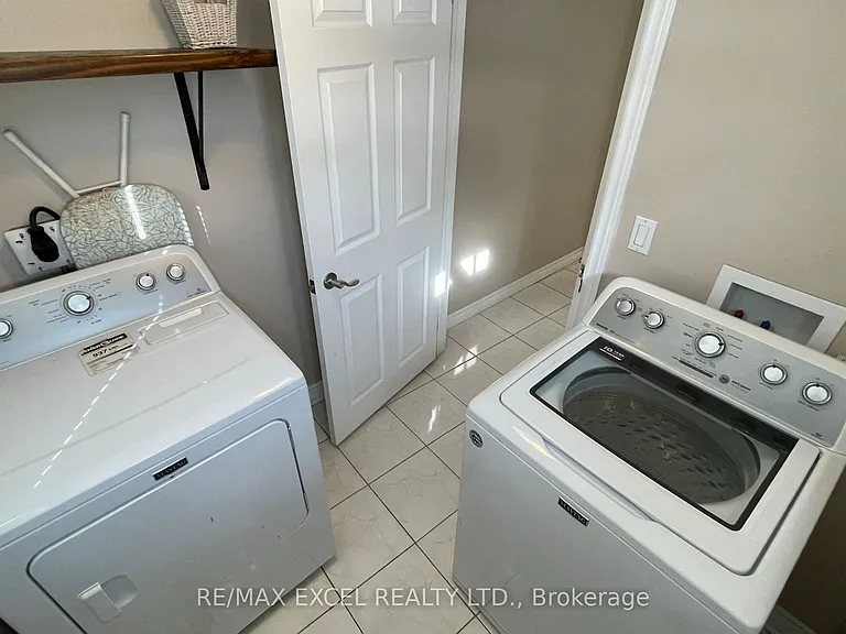 458 Brock Ave #BASEMENT — Photo 6