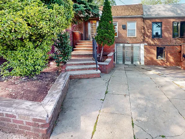 48-17 54th Ave #1, Maspeth, NY 11378