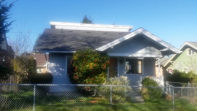 1019 S 43rd St photo 1