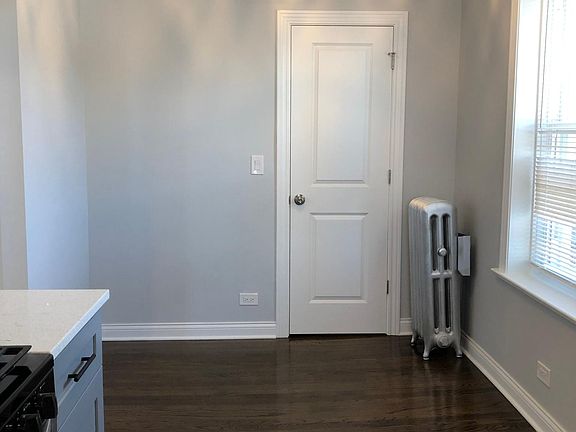 5th image of 3951 N Hoyne Ave #3