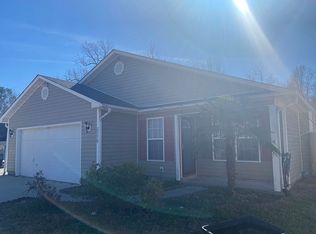 448 Boysenberry Ln, Hubert, NC 28539