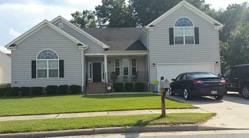 1st image of 816 Dawson Cir