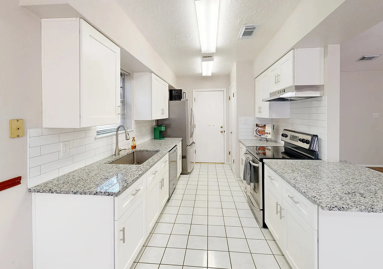 2 bed, 1179 sqft, $1,750 — Photo 1