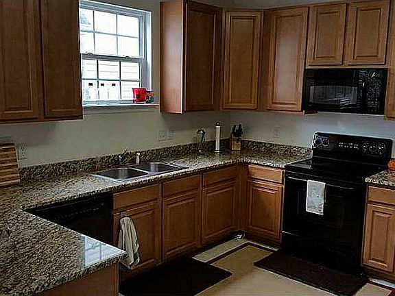 2nd image of 3657 Cainhoy Ln