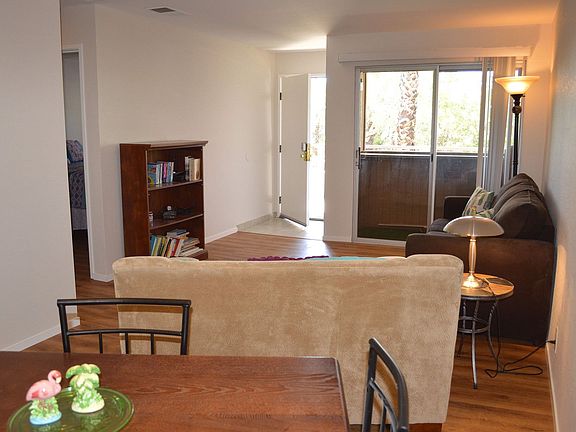 4th image of 470 N Villa Ct Unit 204