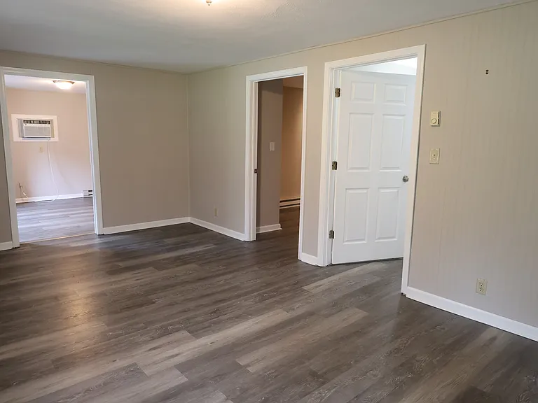 549 S Gum St — Photo 8