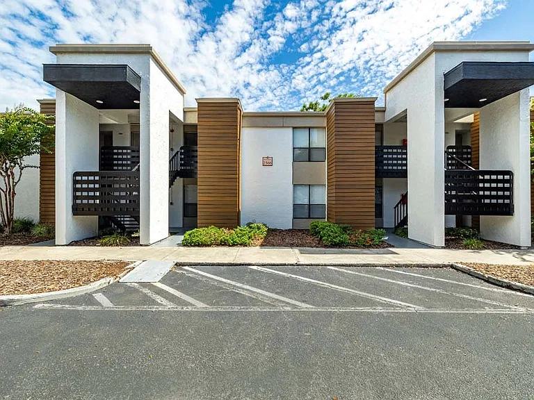 The Pointe at Clearwater — Photo 36